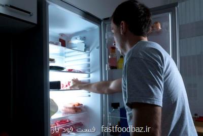 تحقیق جدید نشان می دهد؛ غذا خوردن پیش از خواب چربی سوزی را می کاهد