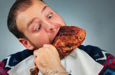 پژوهشگران عنوان می کنند؛ غذا خوردن پیش از خواب باعث اضافه وزن می شود