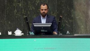 گزارش كمیسیون بهداشت در مورد عملكرد دستگاه ها درباره دارو و تجهیزات پزشكی خاندوزی: اهتمام وزارت اقتصاد تسریع ترخیص دارو و تجهیزات پزشکی از گمرک است