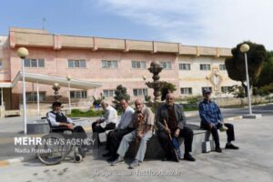 متخصص طب ایرانی عنوان كرد؛ سالمندان نباید درهم خوری کنند