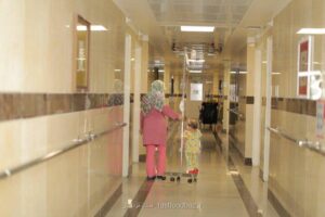 گزارش فست فود باز؛ پیدا و پنهان صدمه های خانواده کودکان مبتلا به سرطان